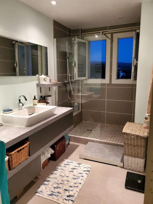Lou Beach Home 75 M2 A 300 M De La Plage Avec Vue Mer La Ciotat Ngoại thất bức ảnh